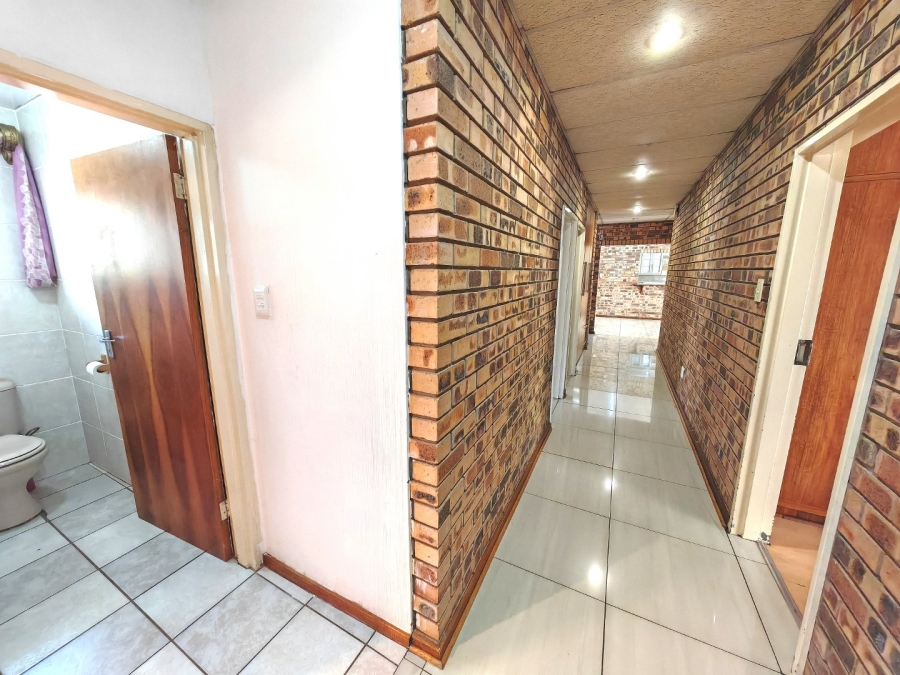 4 Bedroom Property for Sale in Universitas Ridge Free State